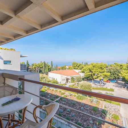 Aminess Vival Velaris Resort Supetar Eksteriør billede