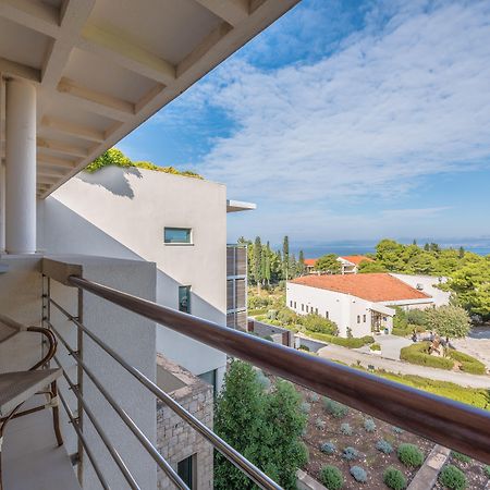 Aminess Vival Velaris Resort Supetar Eksteriør billede