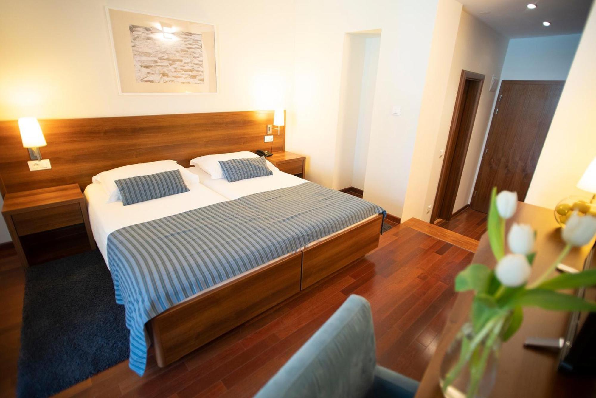Aminess Vival Velaris Resort Supetar Eksteriør billede