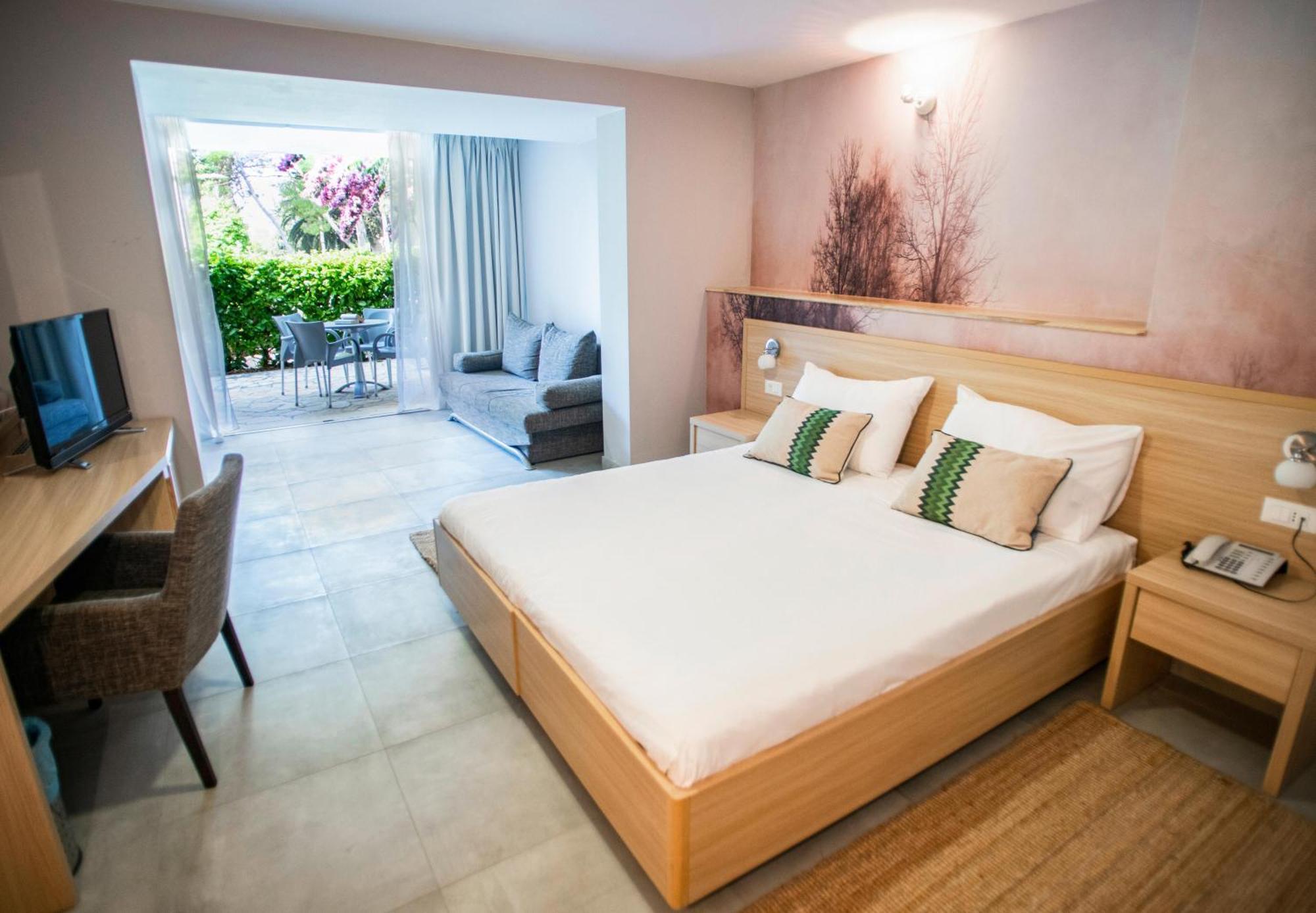 Aminess Vival Velaris Resort Supetar Eksteriør billede