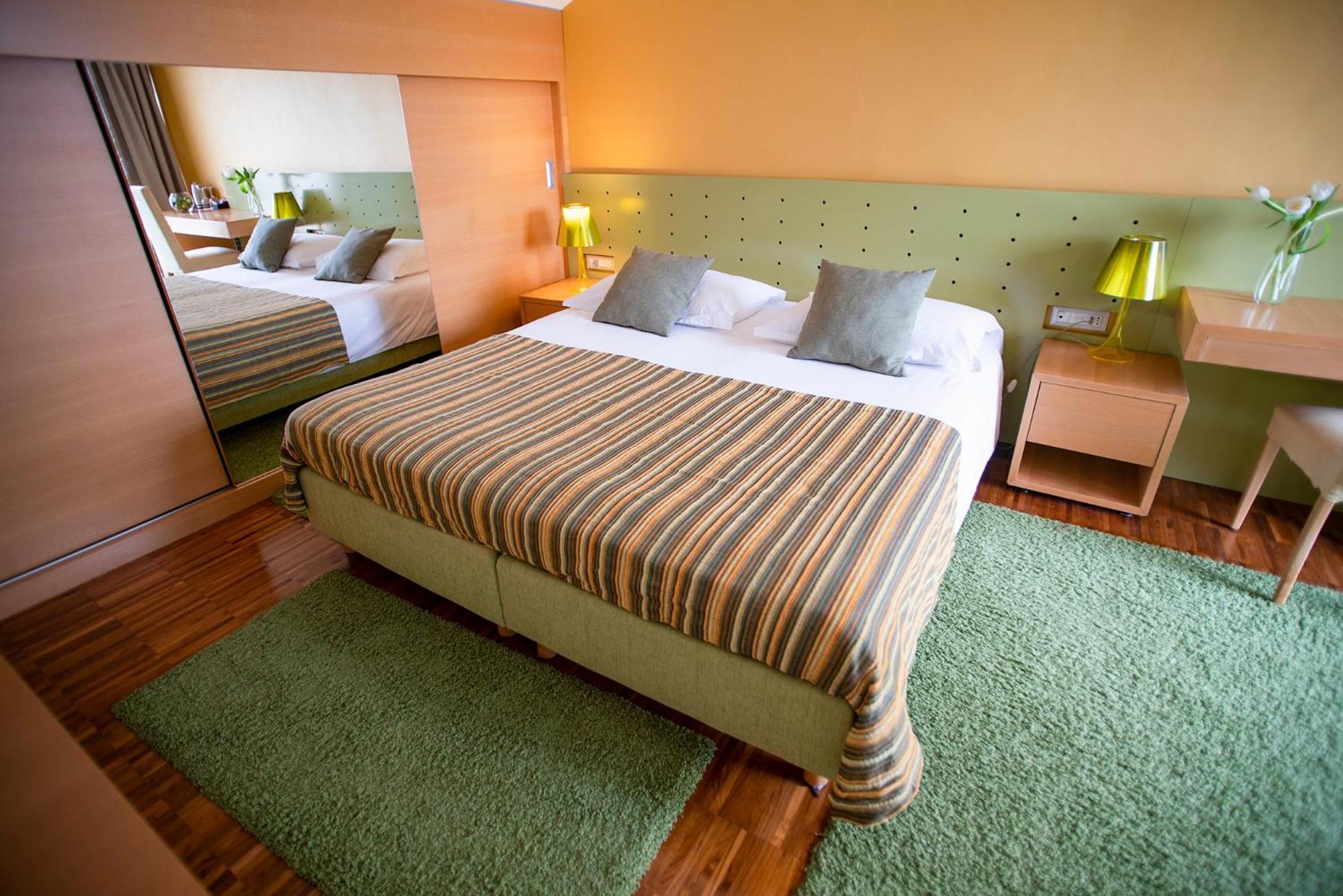 Aminess Vival Velaris Resort Supetar Eksteriør billede